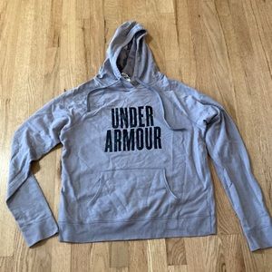 Under Armour sweatshirt, thinner material w front pocket